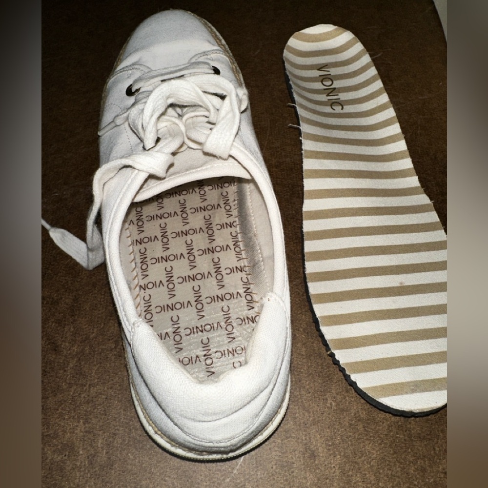 Vionic cream sneakers with tweed trim atβ white wall. Shoes feet love. Size 9 - Picture 13 of 16